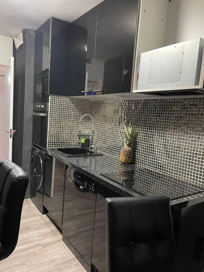 Luxury Room En Мадрид Екстериор снимка