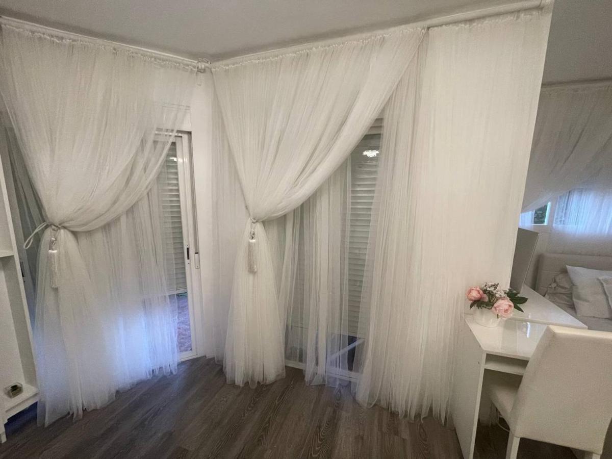 Luxury Room En Мадрид Екстериор снимка