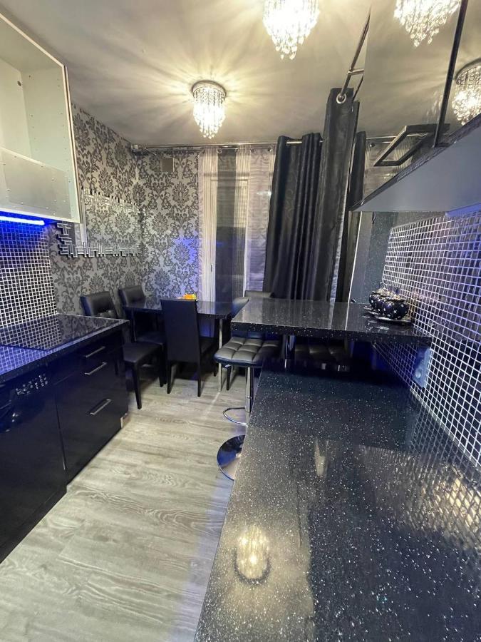 Luxury Room En Мадрид Екстериор снимка