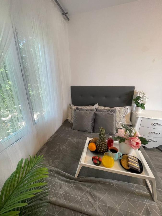 Luxury Room En Мадрид Екстериор снимка